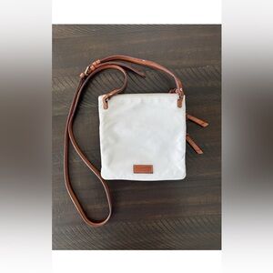 Vintage Dooney And Bourke White Leather Crossbody Bag Purse Red Interior 8x8
